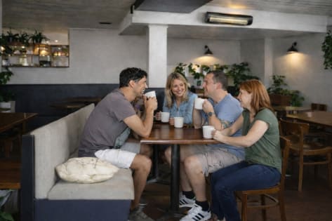 COFFEE SHOP – PRIME LOCATION – EASY TO RUN …