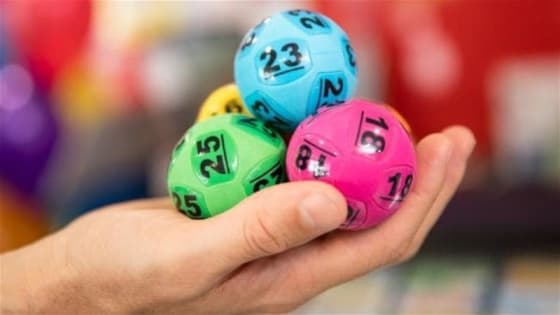 Appealing Tattslotto and Gifts in Major Regional Town - Ref: 13361