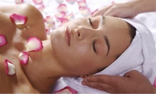 AWARD WINNING AND ESTABLISHED BEAUTY DAYSPA. EASTERN SUBURBS OF MELBOURNE