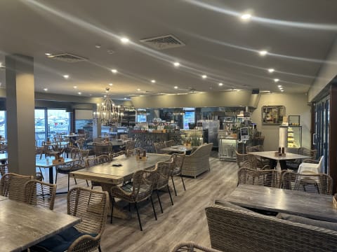 Prime Waterfront Restaurant – Great Profit And Lifestyle – All Reasonable Offers Presented …