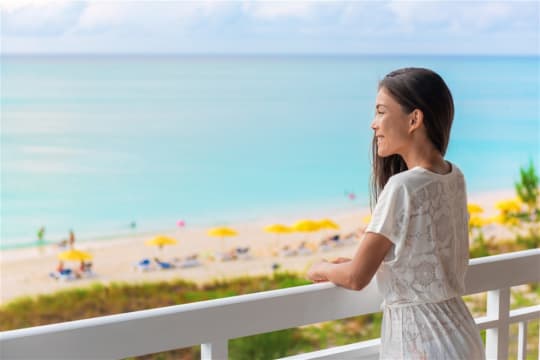 Beachfront Motel with Cafe and Restaurant in Scenic Tourist Hub Victoria - Ref: 15169
