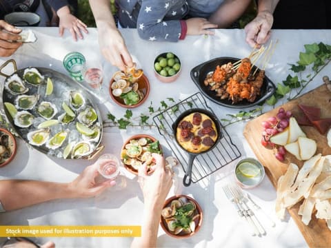 Beautifully presented licensed restaurant cafe