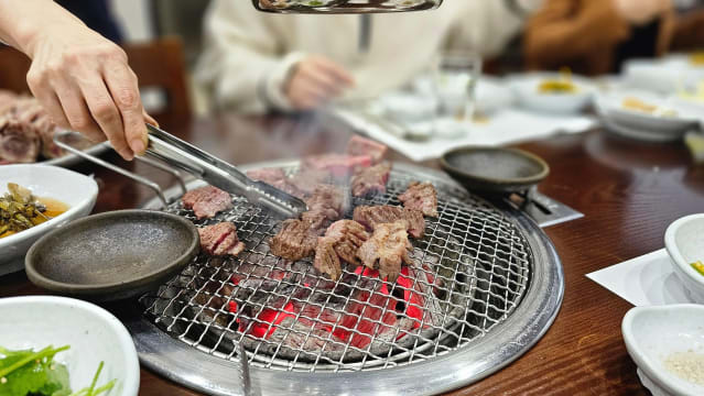 6 nights Korean BBQ Restaurant inner South Ref: 1953