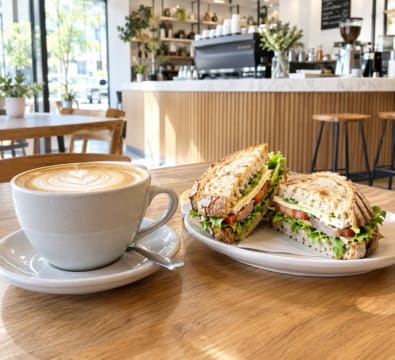 ​5 Day City Franchise Coffee Shop High Profile CBD Location $79,000+SAV