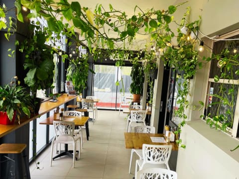 Owner-Operator Cafe For Sale – Thriving in the Heart of Helensvale