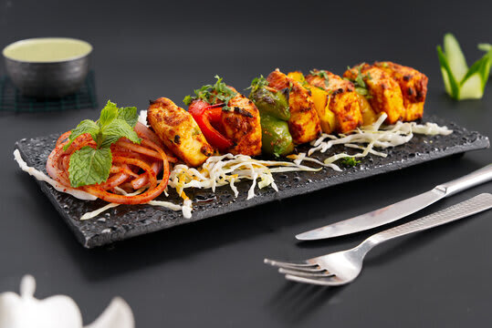 FULLY LICENSED 110 SEATER INDIAN RESTAURANT FOR SALE - MELBOURNE WESTERN SUBURBS