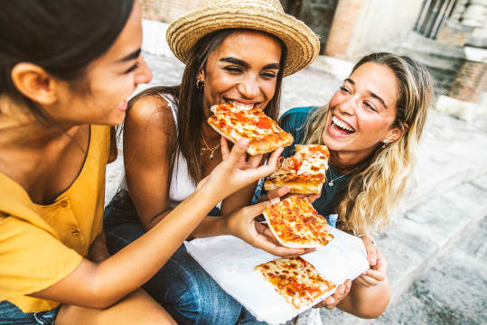 Fully Licensed Pizza Restaurant with Strong Local Following