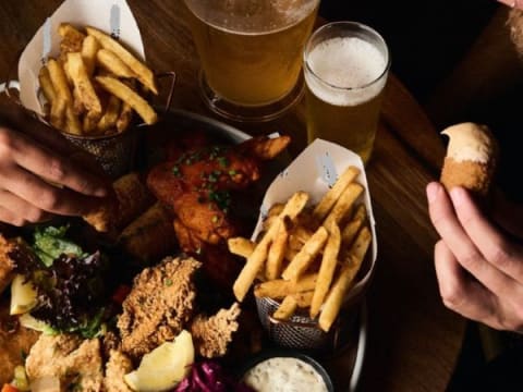 Bar & Cafe - Hot End Of Chapel Street - 37388