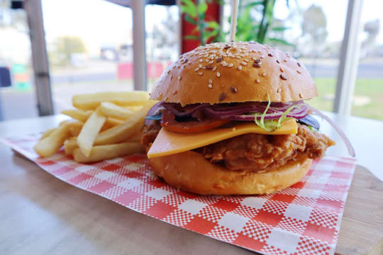 Cafe / Sandwich Bar  -  Easy To Manage  -  37701