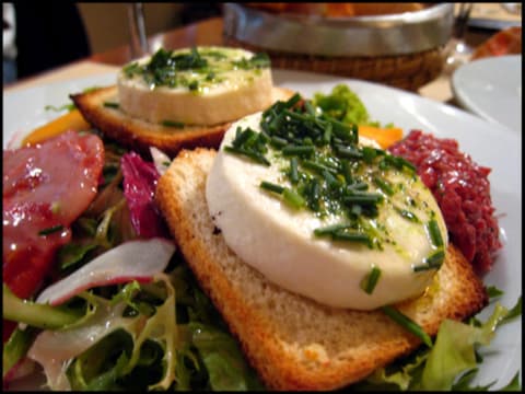 Five Day Iconic CBD Cafe ~ Fantastic Position ~ Well Priced At $275,000 + SAV