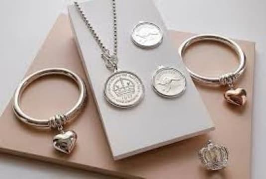 Jewellery.- City CBD - 37431