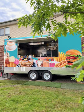 Mobile Food Trailer – Fantastic Opportunity!