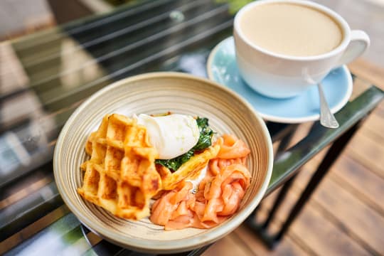 Cafe - Espresso - Coffee - Bondi Junction - 5 days  - Nets almost $5000 p.w. - PM1087