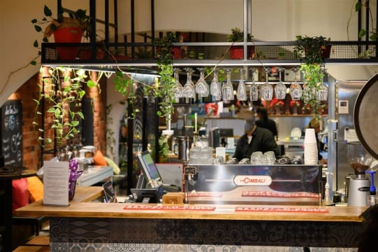 PRICE REDUCED-PRIME GLENFERRIE ROAD HOSPITALITY OPPORTUNITY