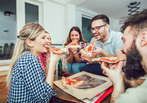 Established Franchised Pizza Shop with Sublease Income - Ref: 16453