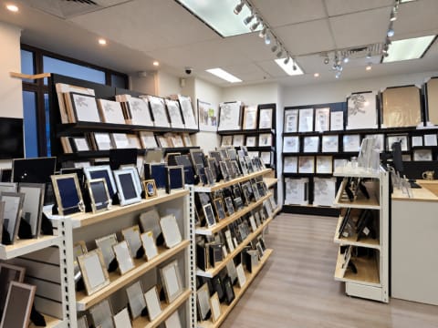 Iconic Sydney CBD Framing & Photo Business Est1991 Ref9235