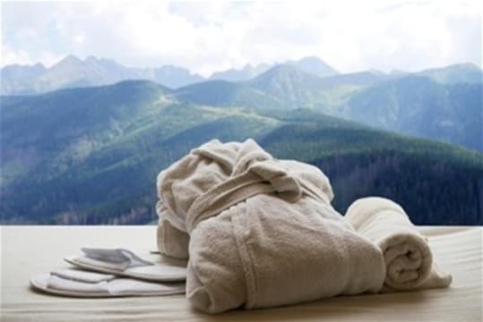 Rainforest Retreat Freehold with Accommodation in the Ranges - Ref: 19160