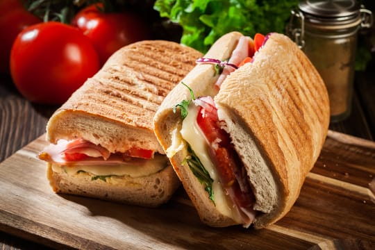 Great Cafe - Urgent Sale - Takeaway - Major shopping centre - East Brisbane Qld  - KH1008