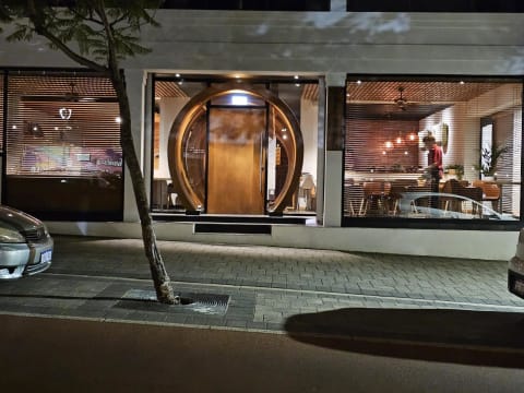 Uzznzbjarbn0paxaus4o