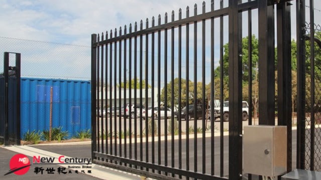 STEEL MANUFACTURE/FENCING --DANDENONG-- 1P9411