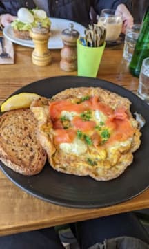 Cafe & Bar - Prime Location - 37595