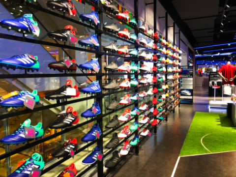 LEADING SPORTING GOODS FRANCHISE | GROWING COMMUNITY | EXCELLENT LOCATION