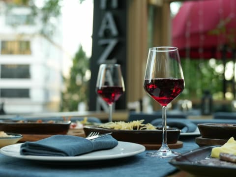 Iconic Restaurant & Bar in One of the Gold Coast’s Most Sought-After Locations