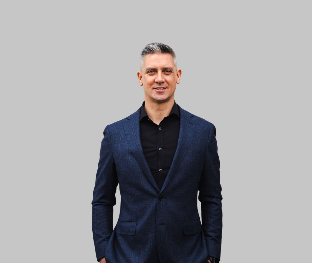 Andrew  Wells