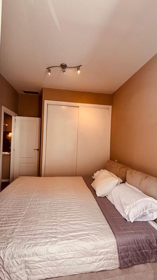 4233823-f1ac94bd_nr2dol