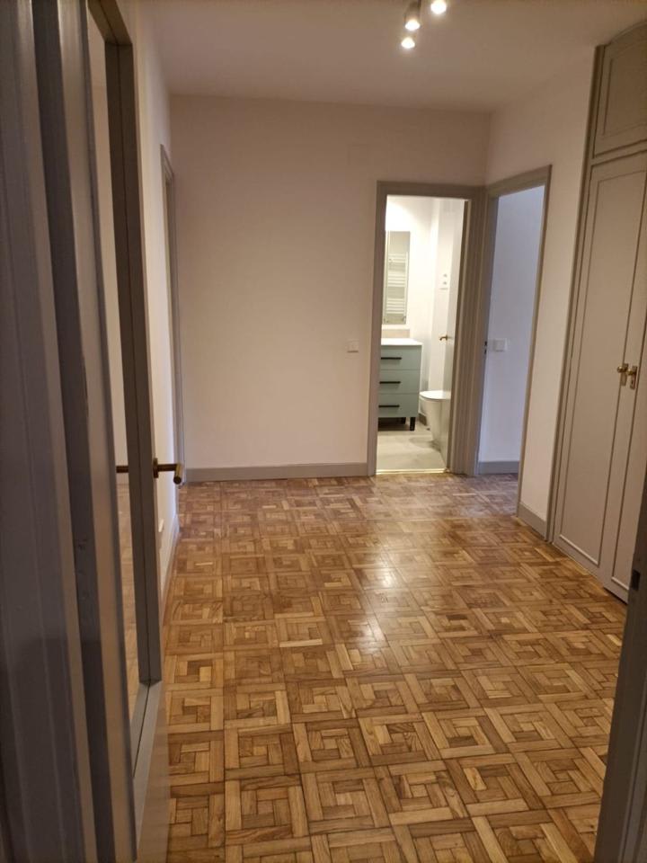 4214780-c9bf0d33_aaxlhh