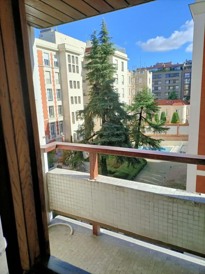 4214780-8bd9e4b4_ykluyi