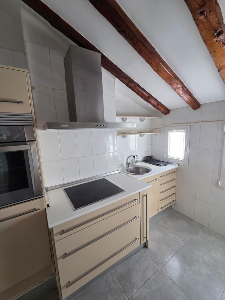 4214563-e2153a5b_ywv3up