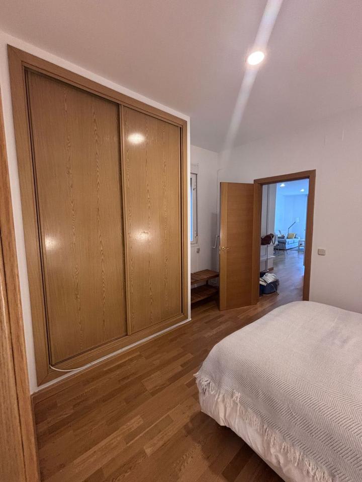 4219275-ad814347_ybc5vz