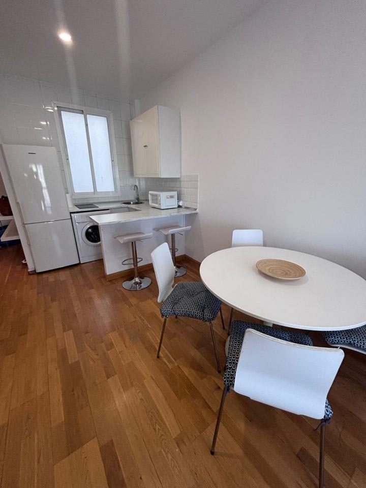 4219275-b0e04148_s21xel