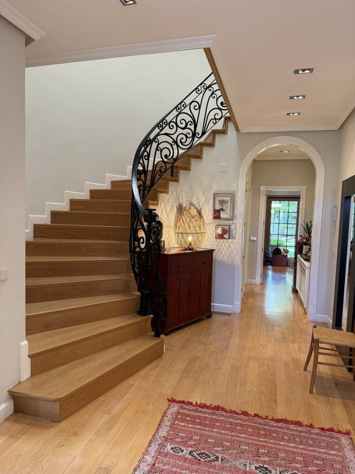 4216091-9300bbc2_mazdro