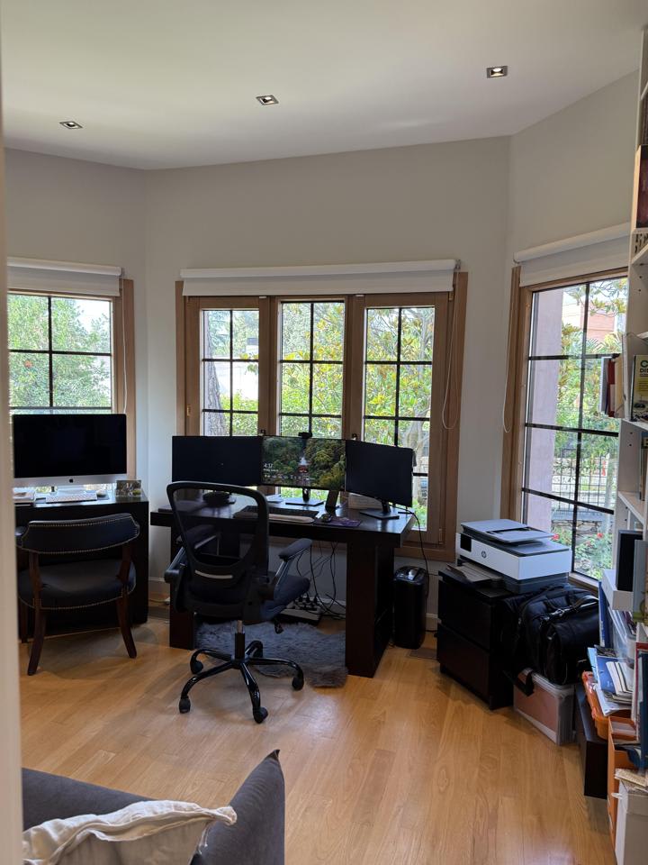 4216091-ba0ee5bf_uc1zfh