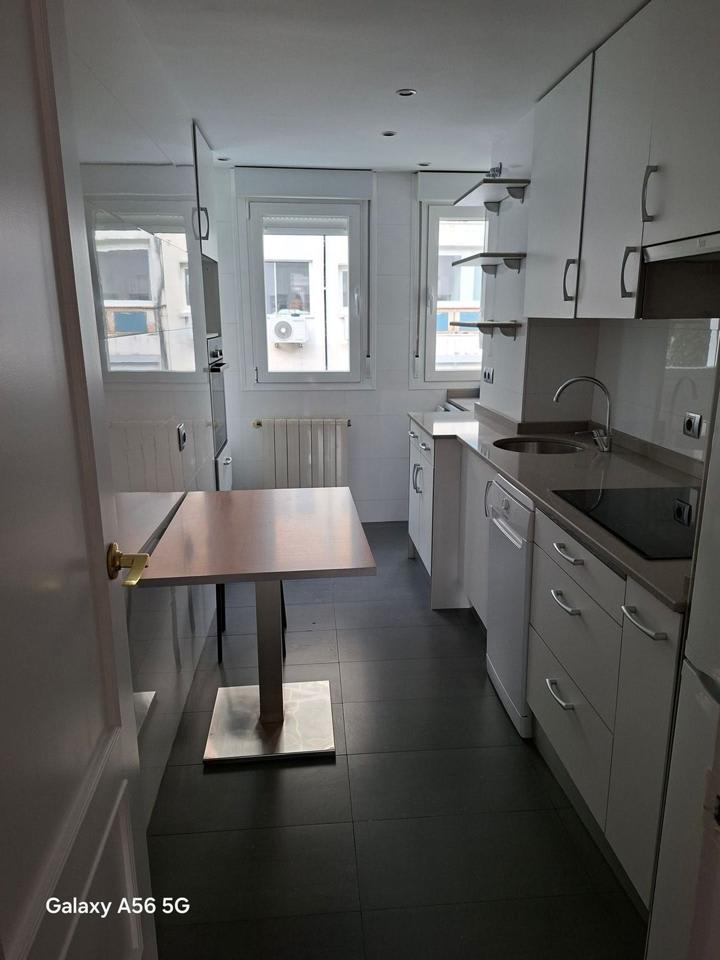 4224000-c311e63e_djb5ox