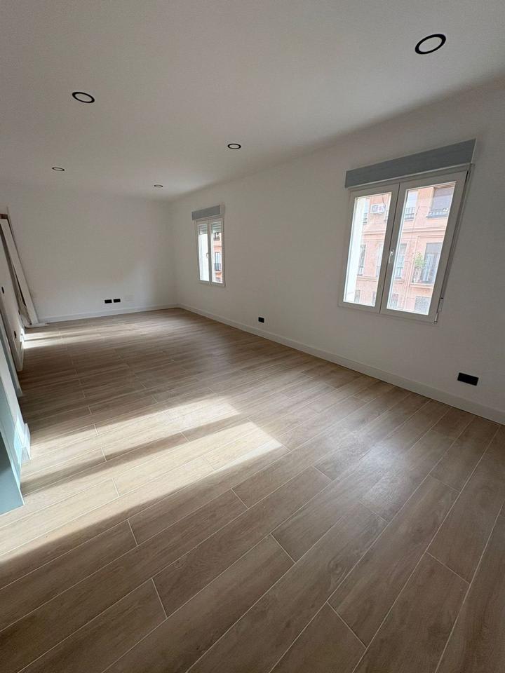 4225607-dc4e777b_c6j491