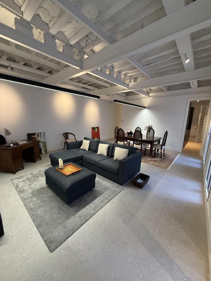 4225944-c9ff5451_qkccnc