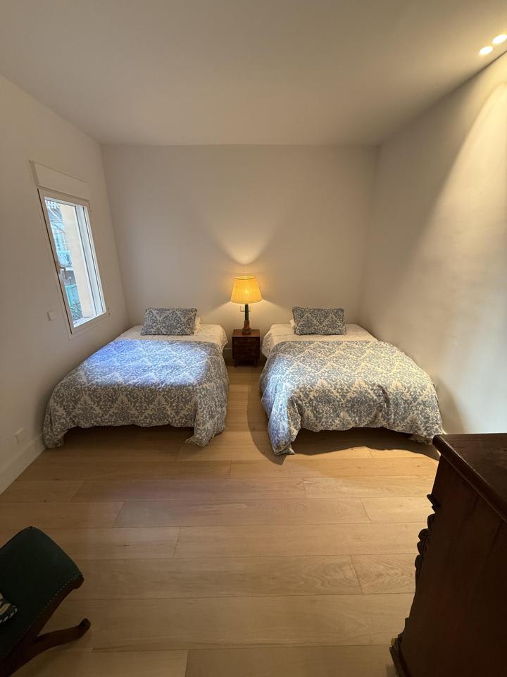 4225944-ce2a3841_clk0ei