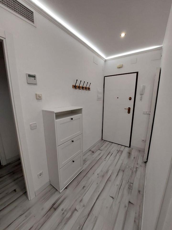 4226669-d78cf8ed_ren15a