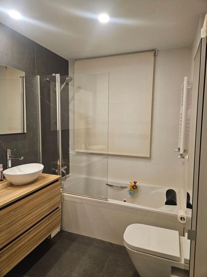 4227338-d0d5d59a_s0ljis