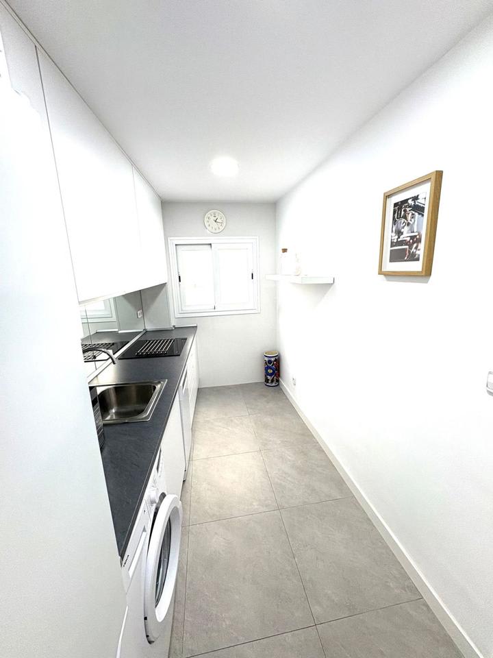 4232135-a1963025_w5pkoa