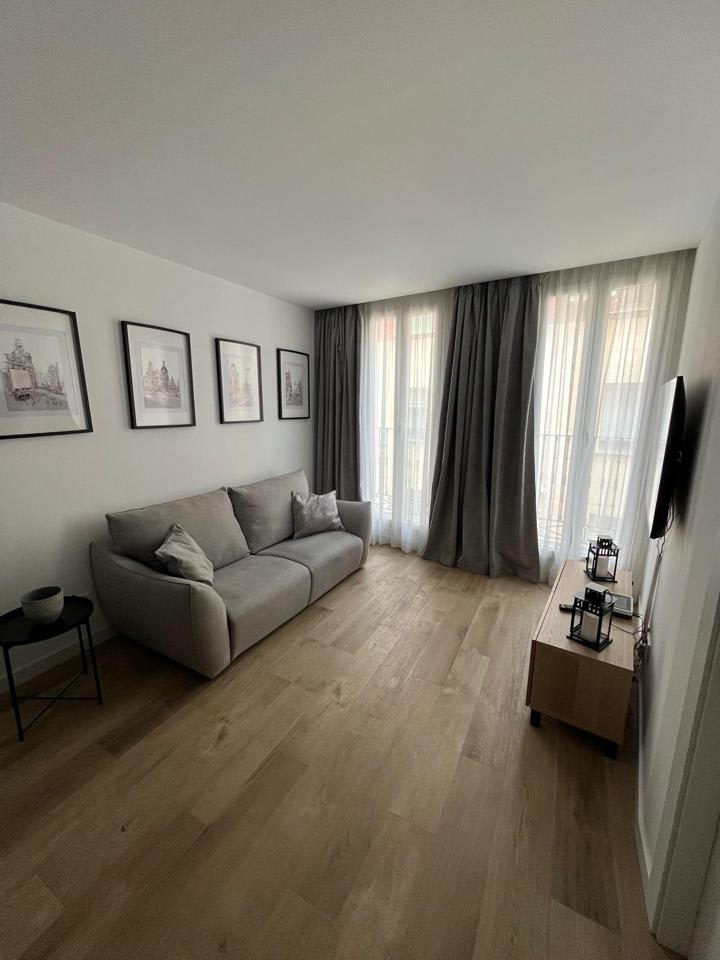 4234010-83a77703_xiuawq