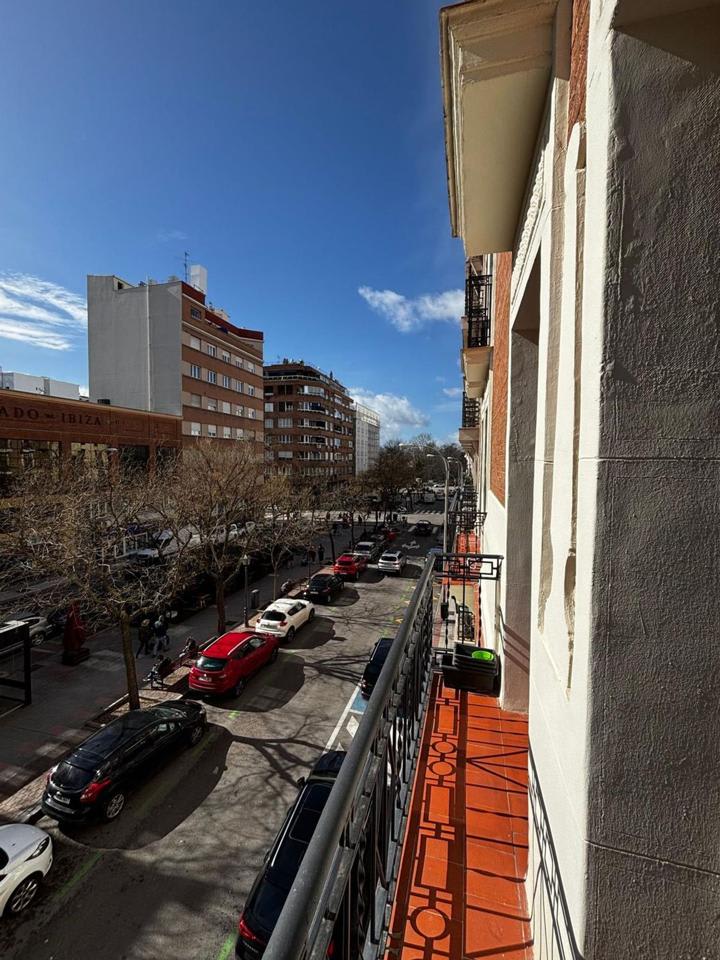 4233404-69ca1dcc_dyyitl