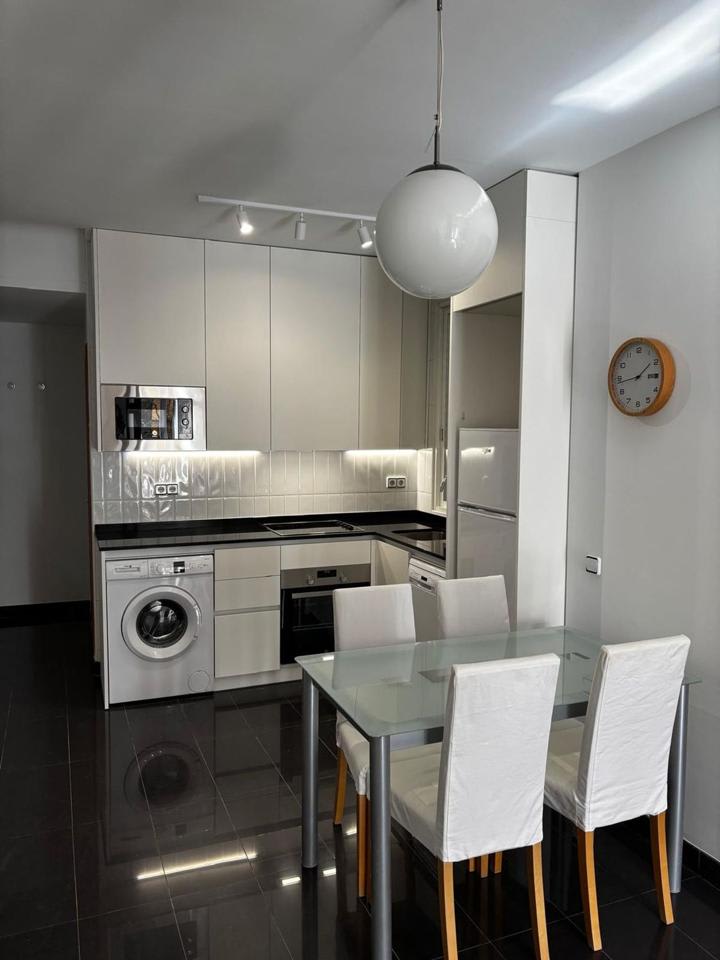 4233404-7f6b7b67_qkre8r