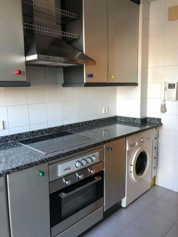 4235623-12cff7c5_ymbbwd