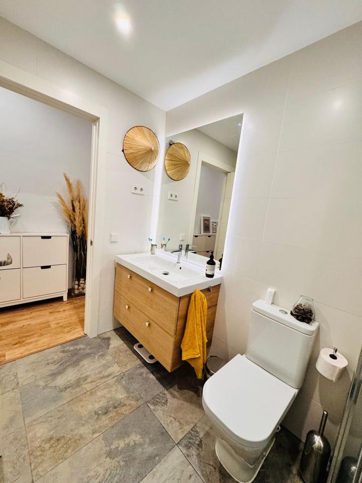 4236614-34ca0482_gaqjsc