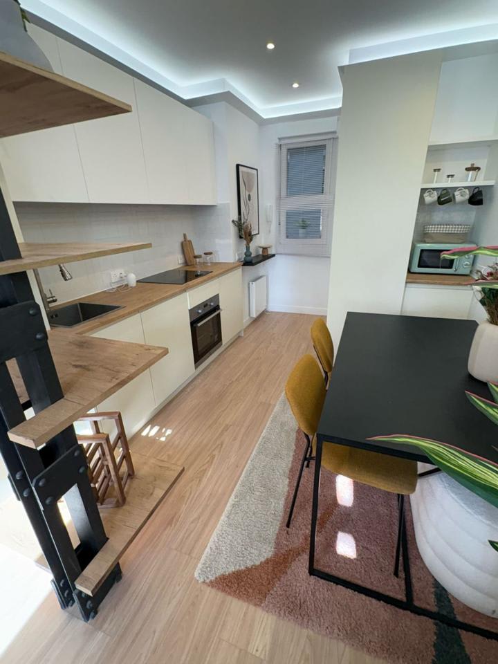 4237947-bd5b830a_bhdmo6