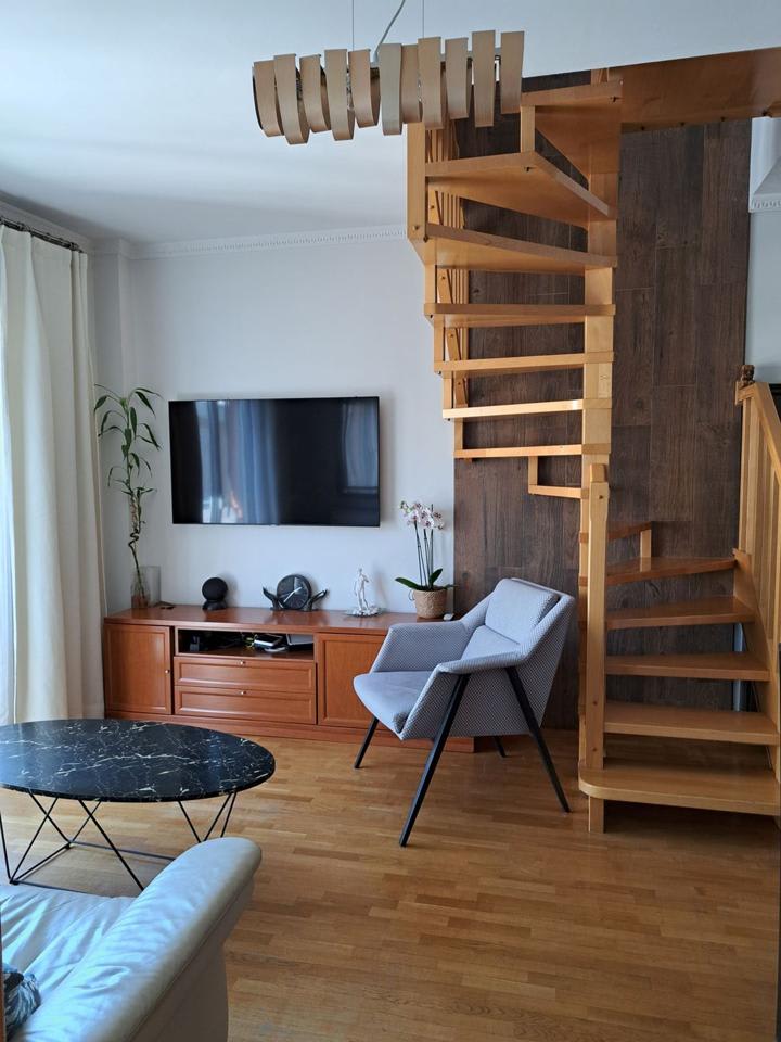 4238642-3b88039f_bgichj